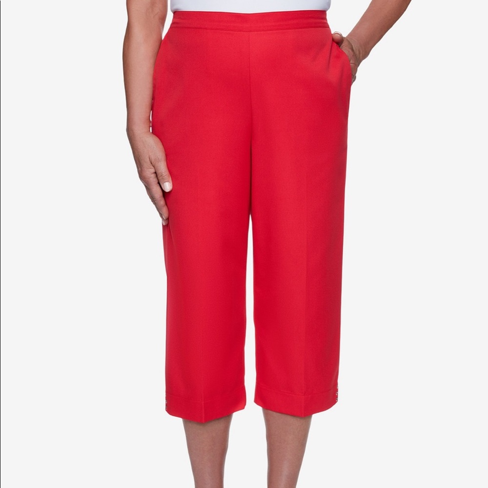 Red Capris
